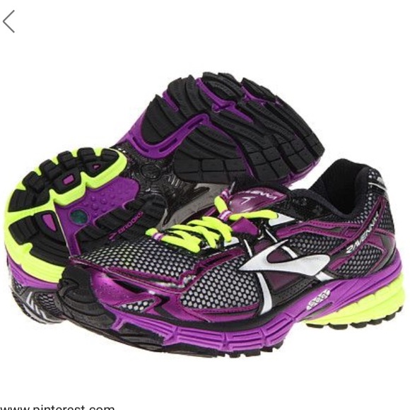 brooks shoes ravenna 4